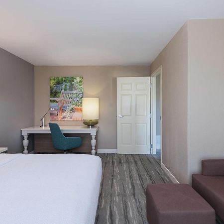 Hilton Garden Inn Saint Charles Eksteriør bilde