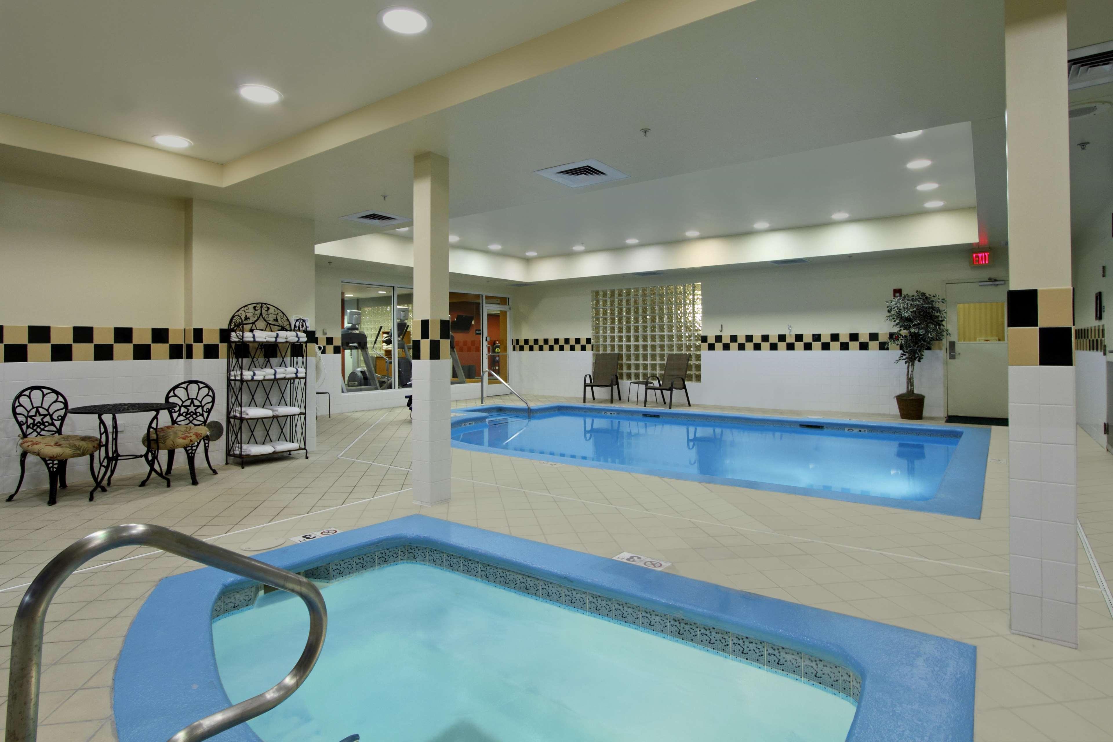 Hilton Garden Inn Saint Charles Eksteriør bilde