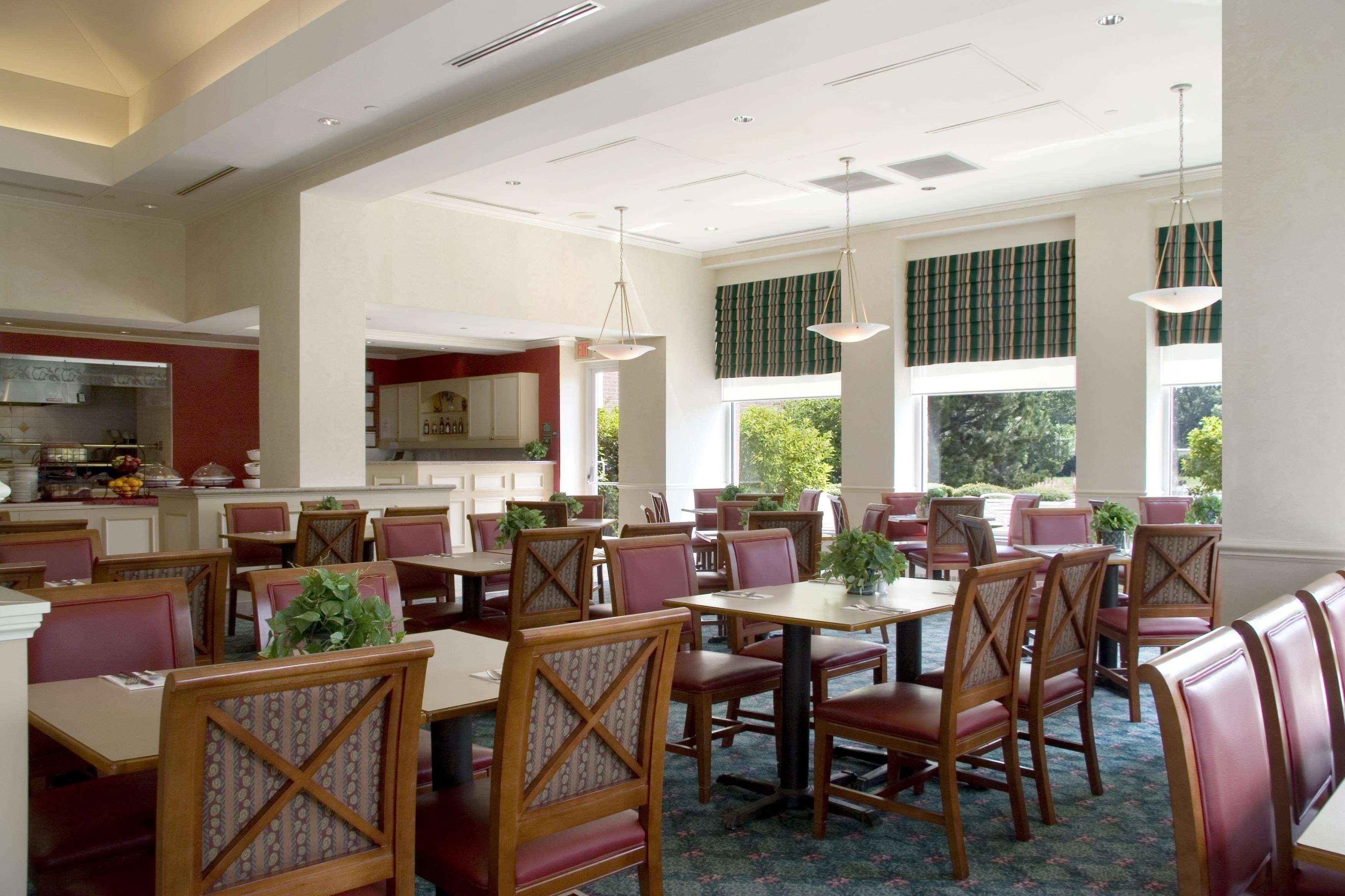 Hilton Garden Inn Saint Charles Eksteriør bilde