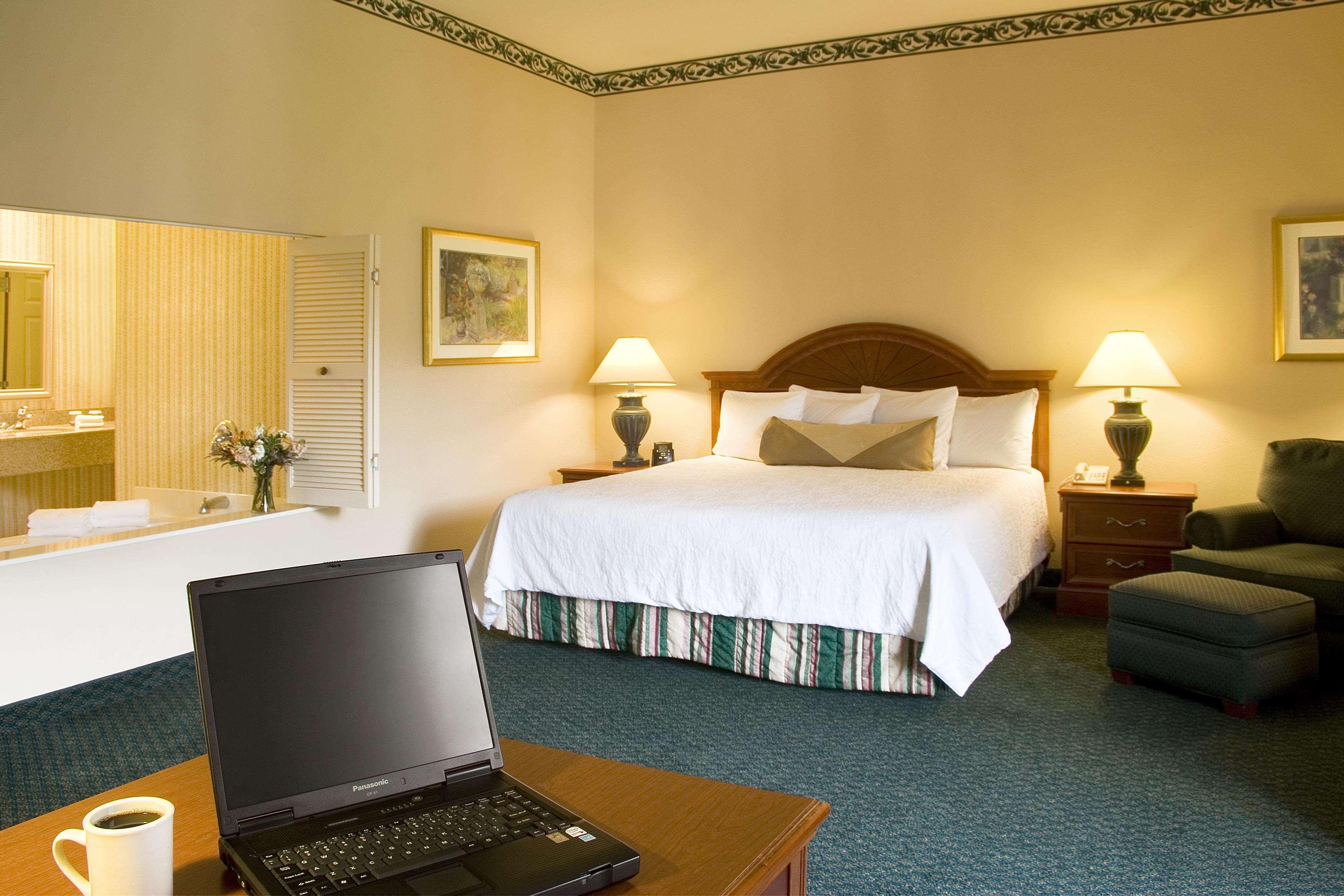 Hilton Garden Inn Saint Charles Rom bilde