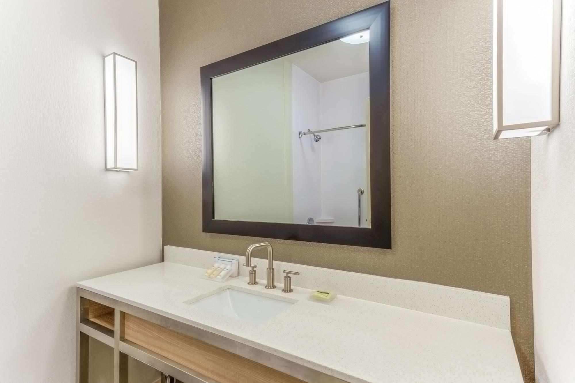 Hilton Garden Inn Saint Charles Eksteriør bilde