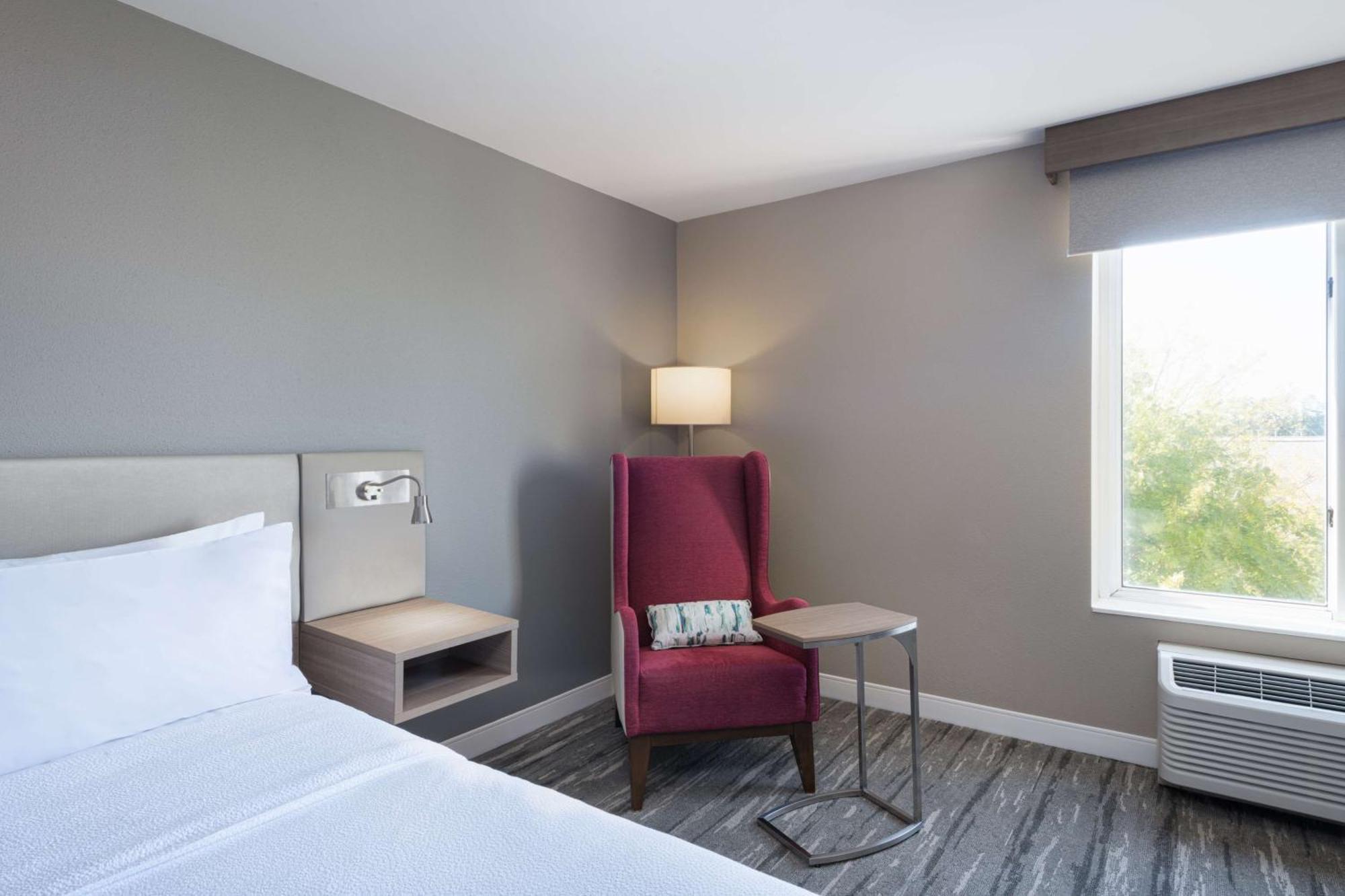 Hilton Garden Inn Saint Charles Eksteriør bilde