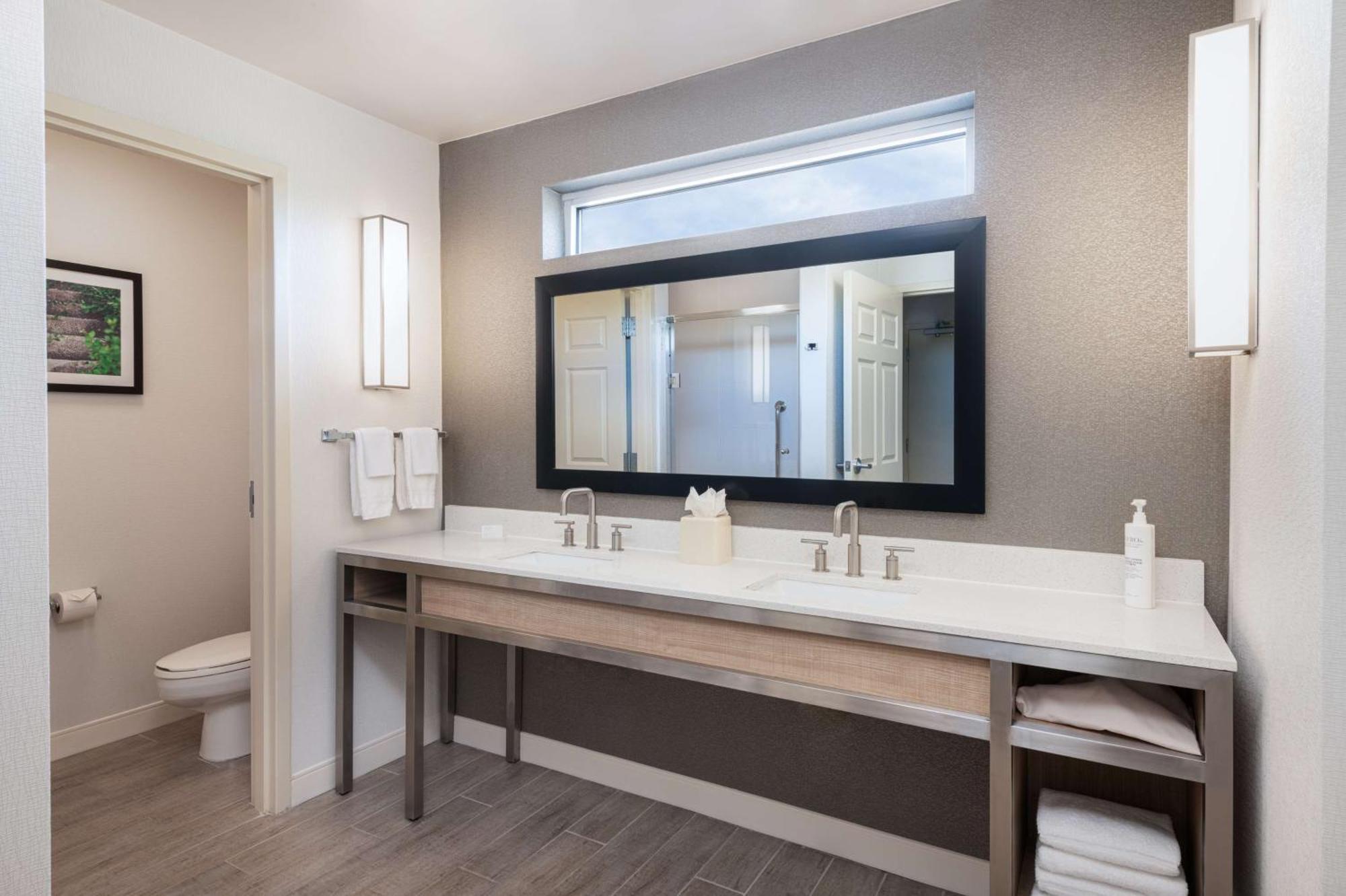 Hilton Garden Inn Saint Charles Eksteriør bilde