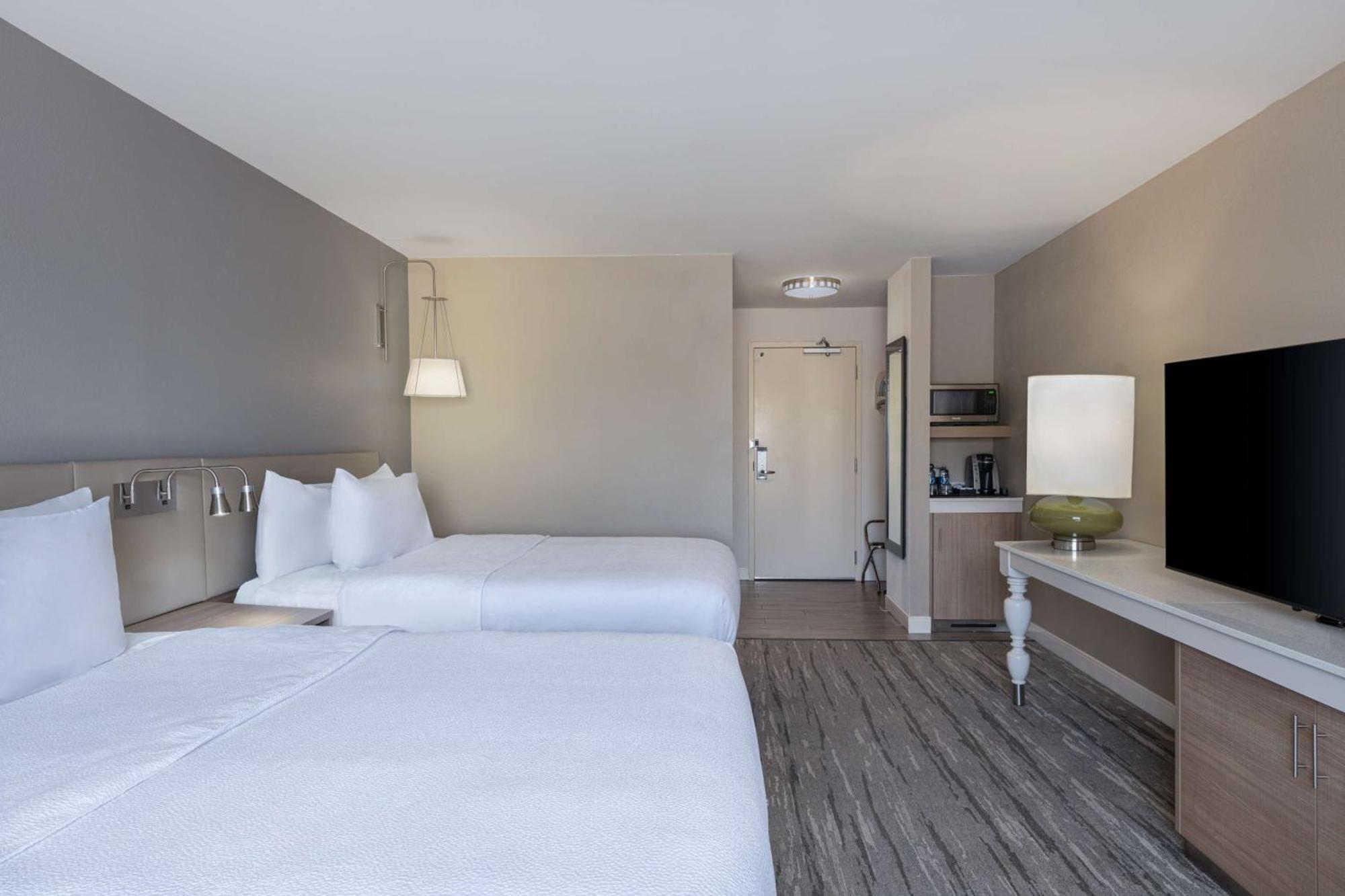 Hilton Garden Inn Saint Charles Eksteriør bilde
