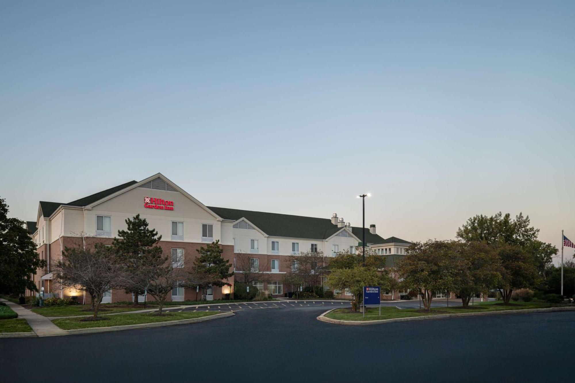 Hilton Garden Inn Saint Charles Eksteriør bilde