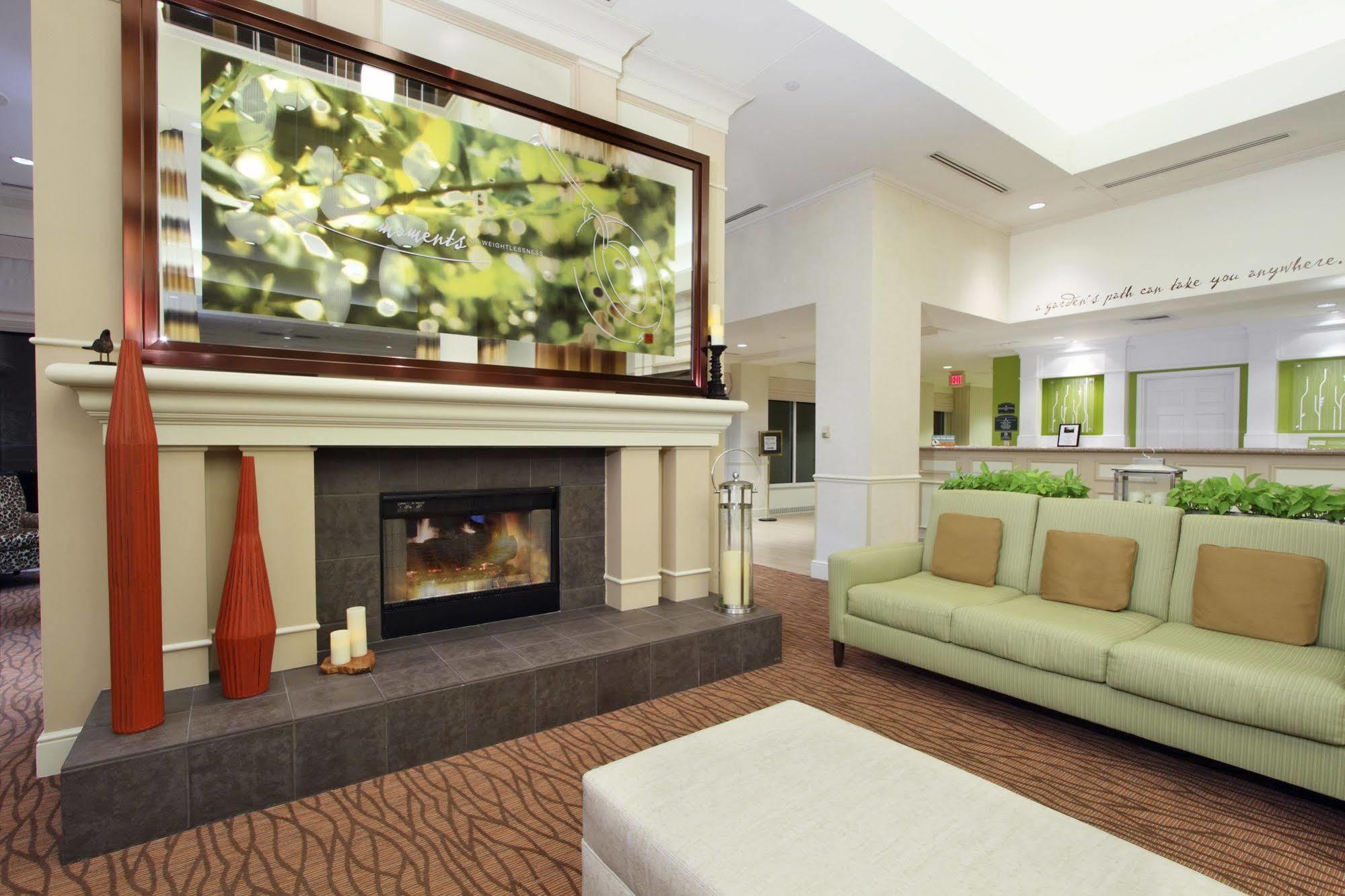 Hilton Garden Inn Saint Charles Eksteriør bilde